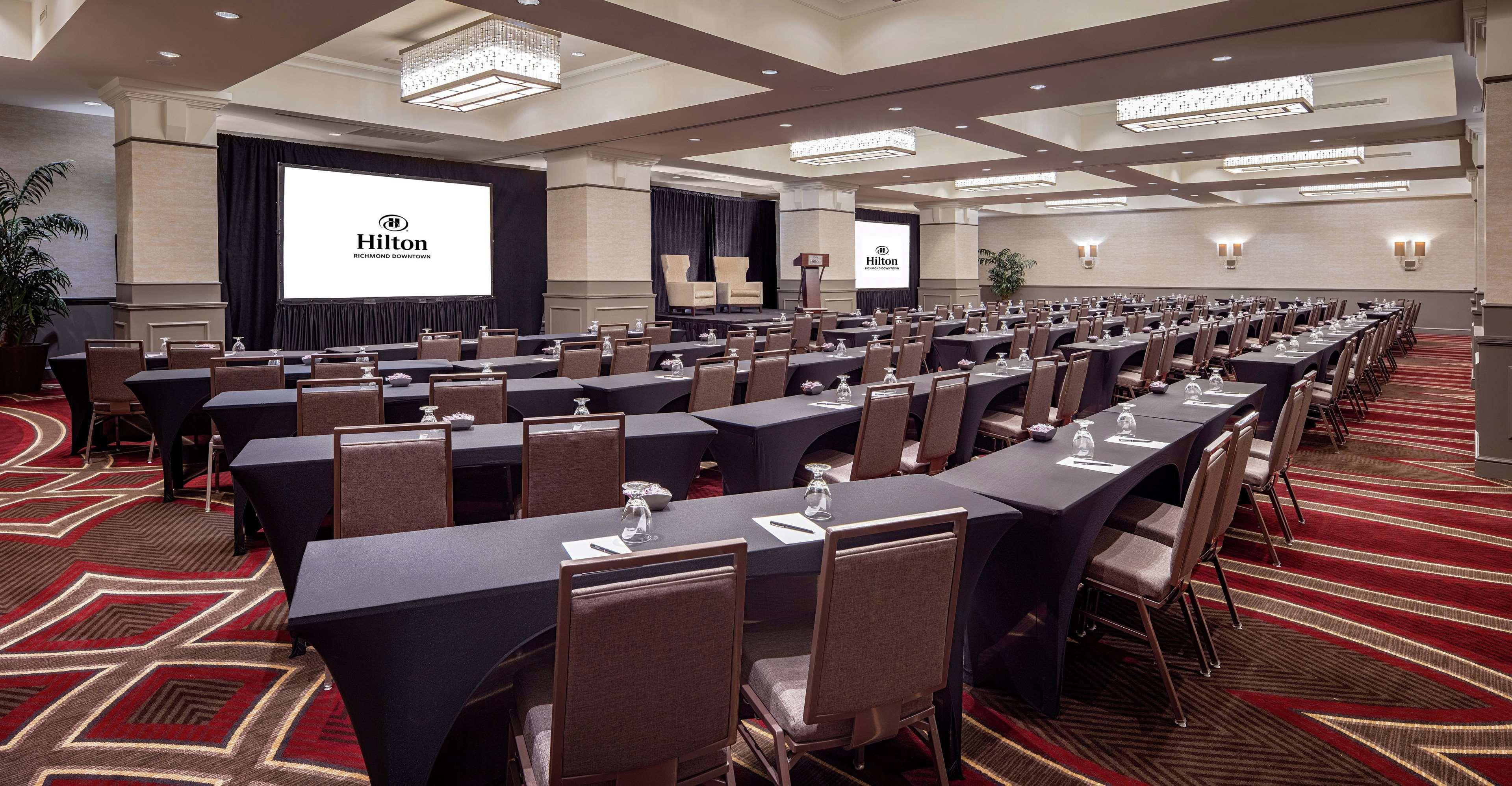 Hilton Richmond Downtown Hotel Bagian luar foto