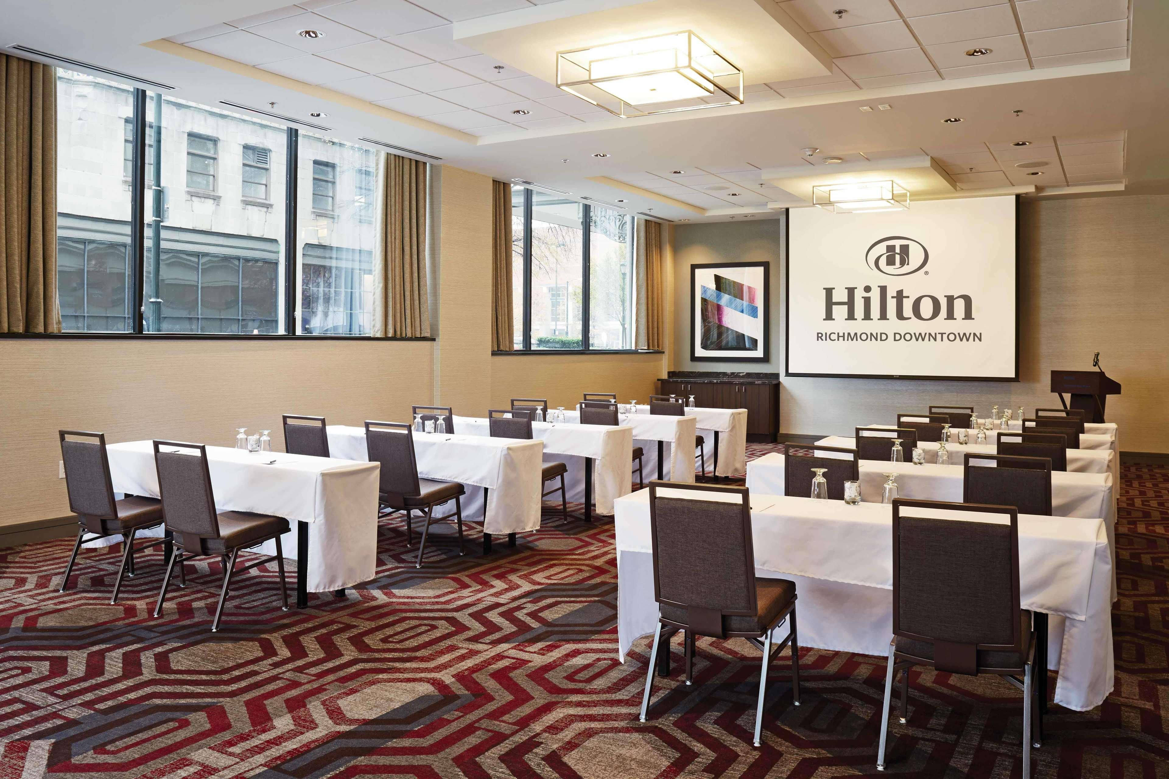 Hilton Richmond Downtown Hotel Bagian luar foto