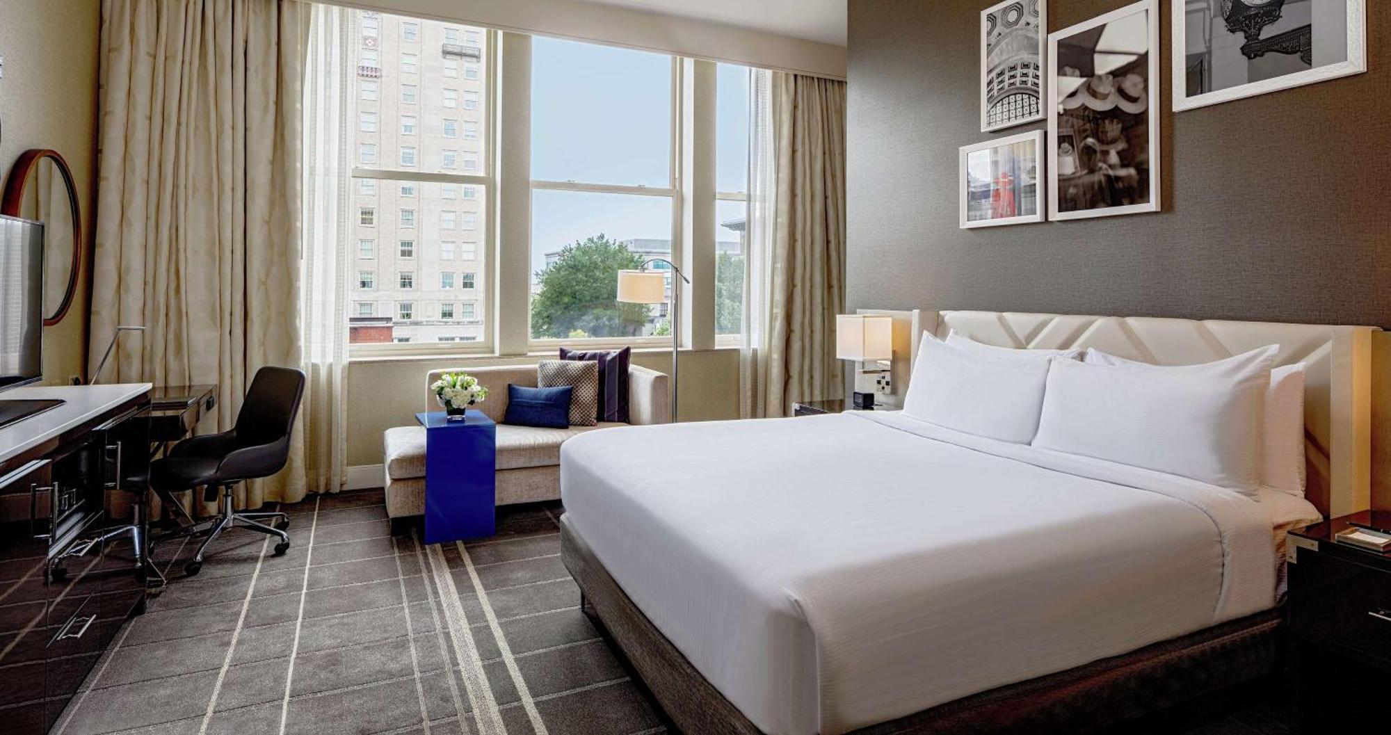 Hilton Richmond Downtown Hotel Bagian luar foto